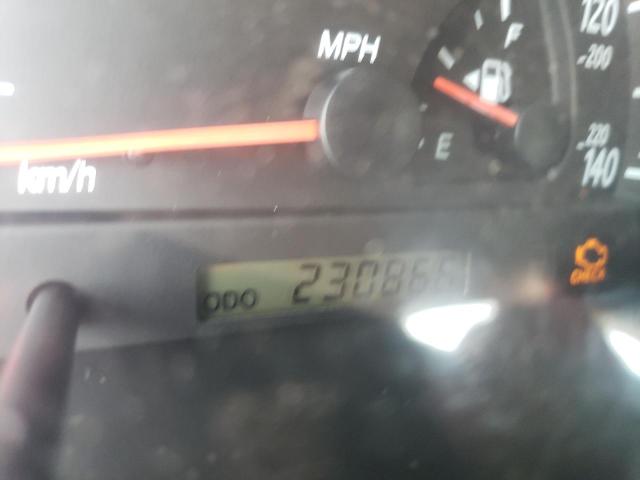 Photo 8 from auction – 2004 TOYOTA CAMRY with VIN 4T1BF32K04U570243