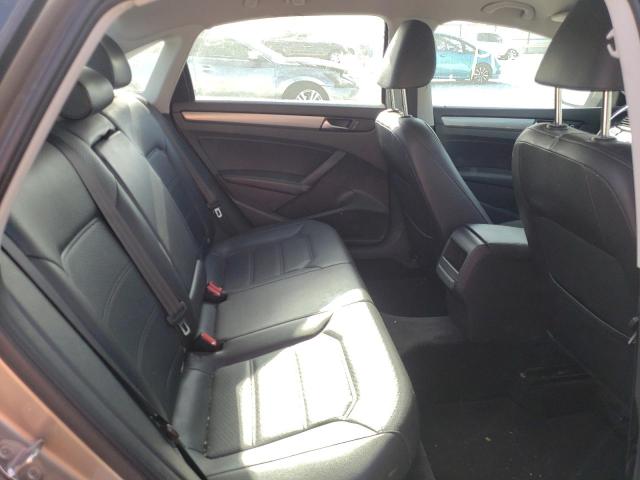 Photo 6 from auction – 2015 VOLKSWAGEN PASSAT S with VIN 1VWAT7A34FC058095