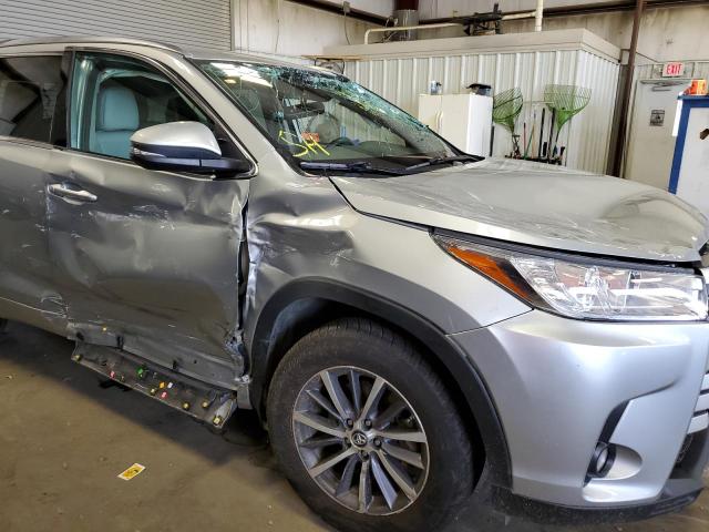 Photo 9 from auction – 2018 TOYOTA HIGHLANDER with VIN 5TDKZRFHXJS529194