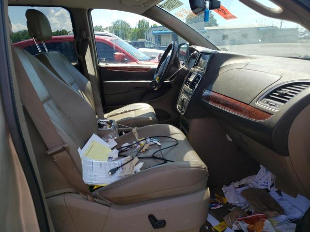 Photo 5 from auction – 2013 CHRYSLER TOWN & COU with VIN 2C4RC1CGXDR614742