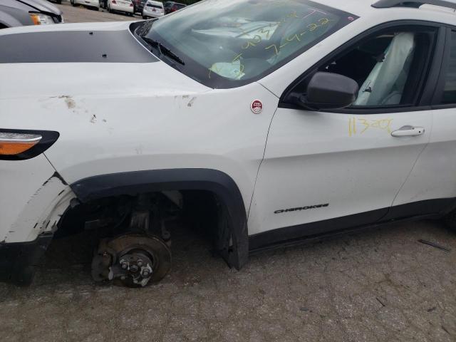 Photo 9 from auction – 2017 JEEP CHEROKEE T with VIN 1C4PJMBS0HW633480