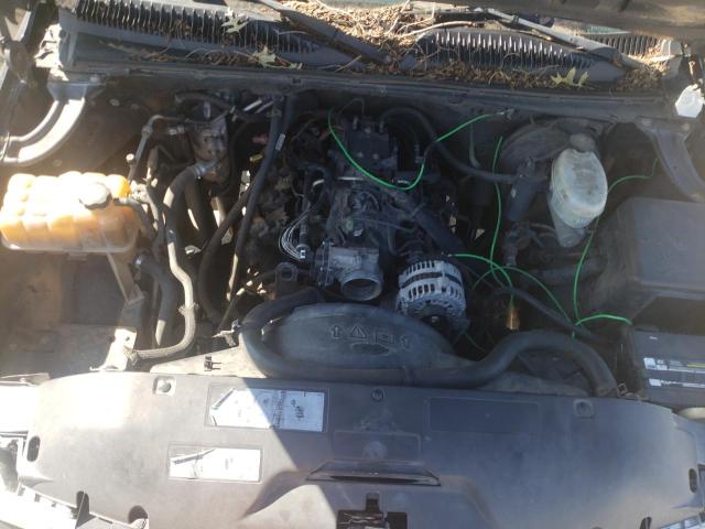 Photo 7 from auction – 2003 CHEVROLET SUBURBAN K with VIN 3GNFK16Z73G246535