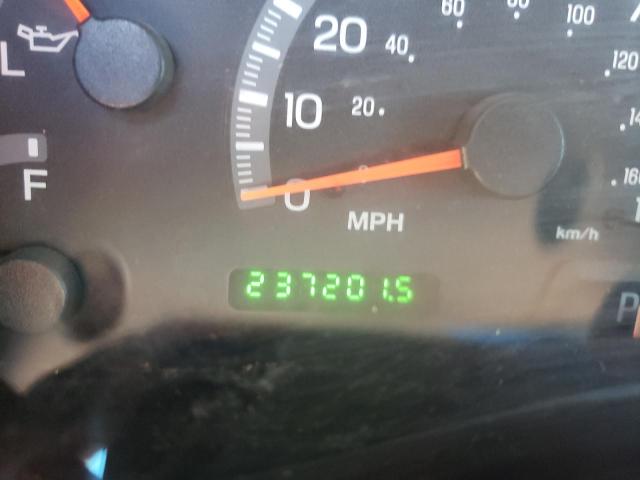 Photo 8 from auction – 2002 FORD EXPEDITION with VIN 1FMFU18L22LA17799