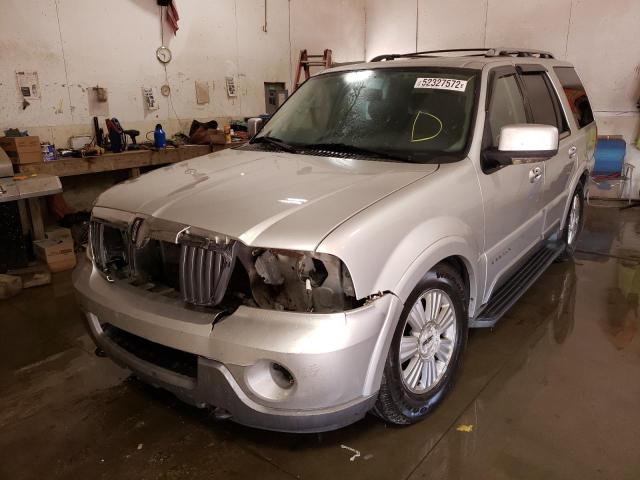 Photo 2 from auction – 2003 LINCOLN NAVIGATOR with VIN 5LMFU28R33LJ47048