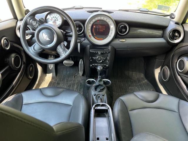 Photo 9 from auction – 2012 MINI COOPER S with VIN WMWSV3C51CT386852