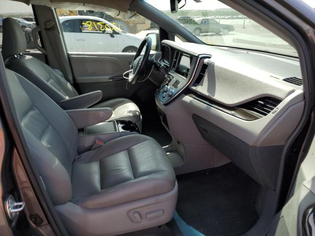 Photo 5 from auction – 2016 TOYOTA SIENNA XLE with VIN 5TDYK3DC3GS707152