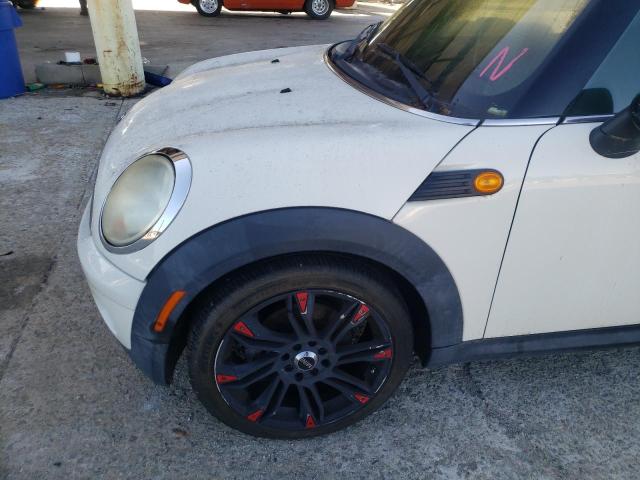 Foto 9 de la subasta – 2010 MINI COOPER CLU con VIN WMWML3C51ATX52210