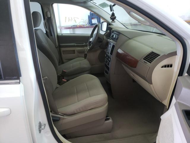 Photo 5 from auction – 2009 CHRYSLER TOWN & COU with VIN 2A8HR44E89R573620