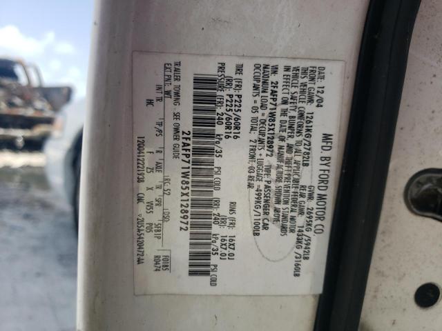 Photo 10 from auction – 2005 FORD CROWN VICT with VIN 2FAFP71W85X128972