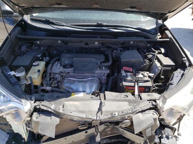 Photo 7 from auction – 2017 TOYOTA RAV4 LE with VIN JTMZFREV4HJ138242