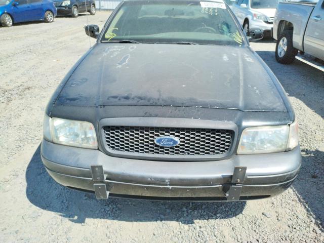 Photo 9 from auction – 2000 FORD CROWN VICT with VIN 2FAFP71W9YX152492