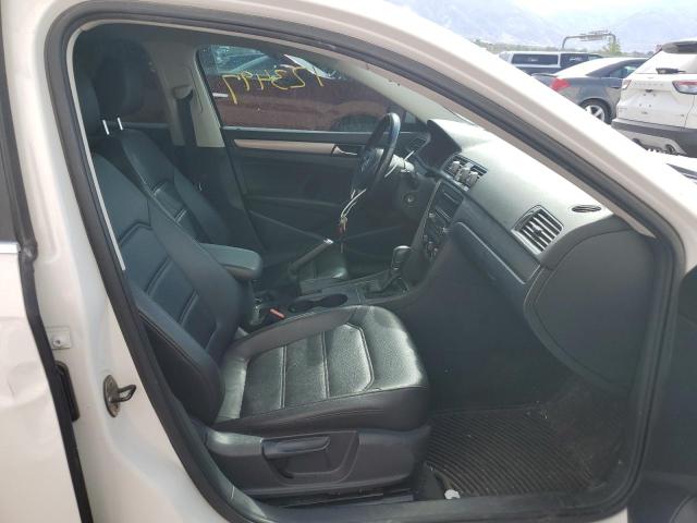 Photo 5 from auction – 2014 VOLKSWAGEN PASSAT S with VIN 1VWAT7A3XEC035452