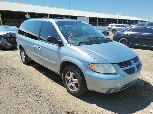 DODGE GRAND CARA 2005 with VIN 2D8GP44L55R213661 - Photo from auction