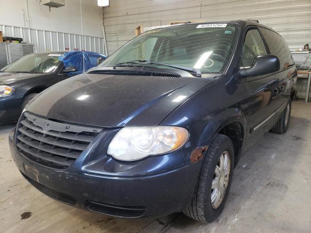 Photo 2 from auction – 2007 CHRYSLER TOWN & COU with VIN 2A4GP54L17R279285