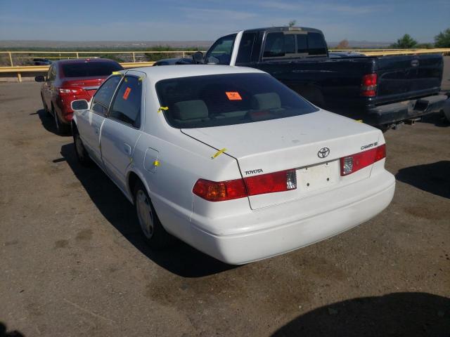 Photo 3 from auction – 2000 TOYOTA CAMRY CE with VIN 4T1BG22K4YU738933