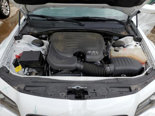 Фото 7 с аукциона – 2017 CHRYSLER 300 S с VIN 2C3CCABG1HH526637