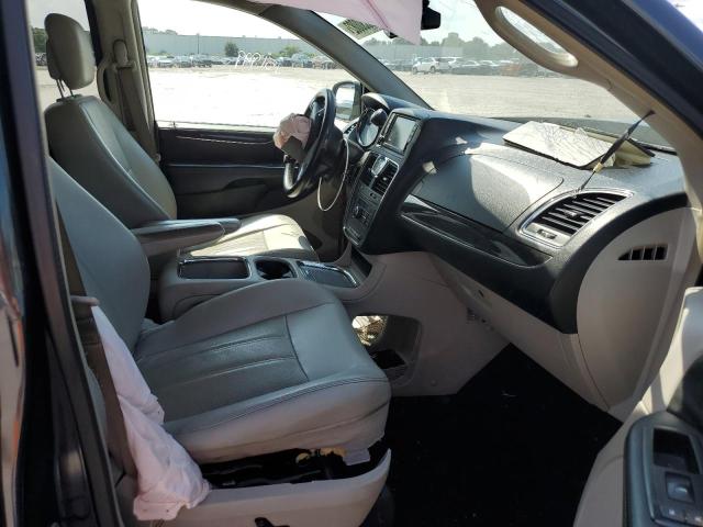 Photo 5 from auction – 2013 CHRYSLER TOWN & COU with VIN 2C4RC1CG1DR712087