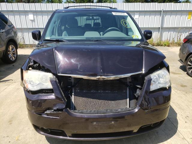 Photo 9 from auction – 2010 CHRYSLER TOWN & COU with VIN 2A4RR5D1XAR381192