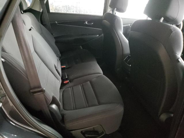 Photo 6 from auction – 2017 KIA SORENTO LX with VIN 5XYPG4A35HG324254