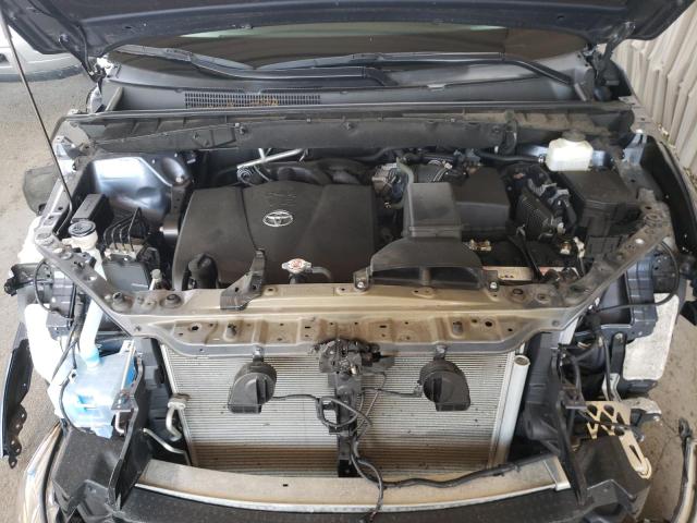 Photo 7 from auction – 2018 TOYOTA HIGHLANDER with VIN 5TDJZRFH3JS901244
