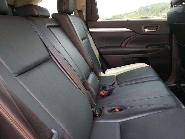 Photo 6 from auction – 2019 TOYOTA HIGHLANDER with VIN 5TDJZRFH7KS740298