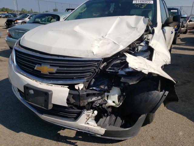 Photo 9 from auction – 2015 CHEVROLET TRAVERSE L with VIN 1GNKRFED0FJ157129