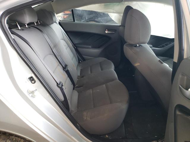 Photo 6 from auction – 2017 KIA FORTE LX with VIN 3KPFK4A7XHE142320