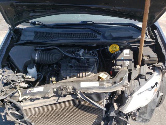 Photo 7 from auction – 2016 CHRYSLER TOWN & COU with VIN 2C4RC1BG5GR292369