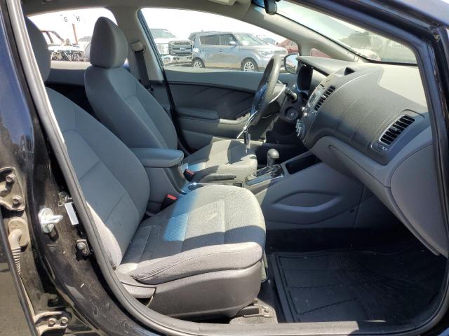 Photo 5 from auction – 2017 KIA FORTE LX with VIN 3KPFK4A72HE099138