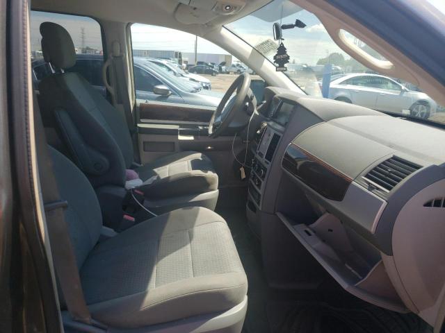 Photo 5 from auction – 2010 CHRYSLER TOWN & COU with VIN 2A4RR5DX9AR416289