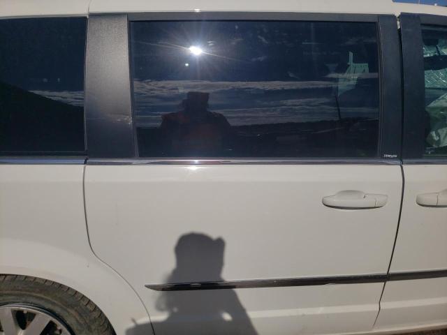 Photo 6 from auction – 2011 CHRYSLER TOWN & COU with VIN 2A4RR8DG8BR802429