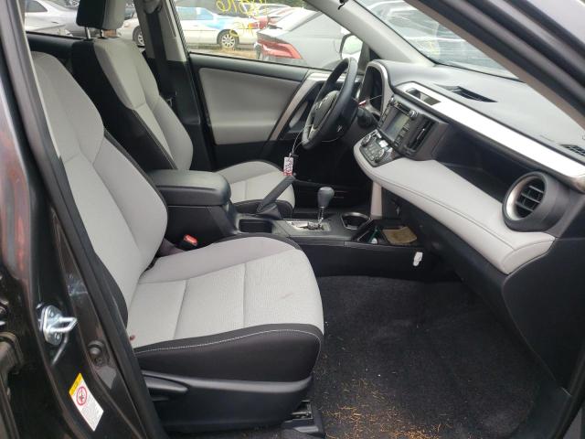 Photo 5 from auction – 2017 TOYOTA RAV4 XLE with VIN JTMRFREV7HD215832