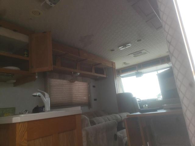 Photo 9 from auction – 2003 GOLF MOTORHOME with VIN 1FCNF53S330A05065