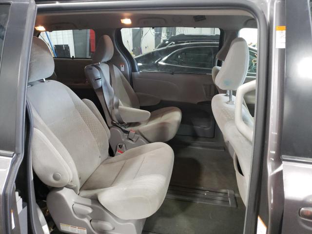 Photo 6 from auction – 2018 TOYOTA SIENNA LE with VIN 5TDKZ3DC3JS953255
