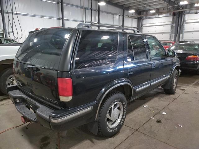 Photo 4 from auction – 1998 CHEVROLET BLAZER with VIN 1GNDT13WXW2179019