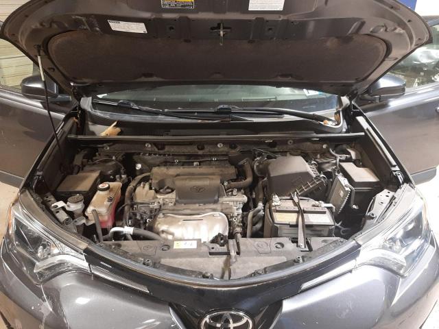 Photo 7 from auction – 2017 TOYOTA RAV4 LE with VIN JTMBFREV6HJ128393