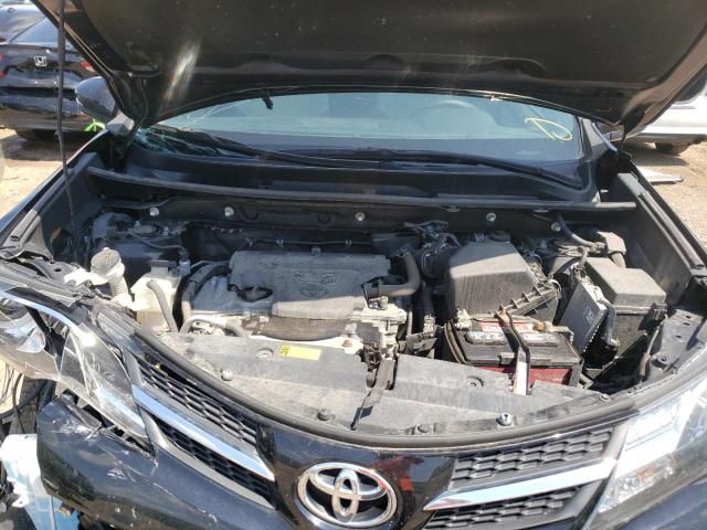 Photo 7 from auction – 2015 TOYOTA RAV4 XLE with VIN 2T3RFREV3FW268799