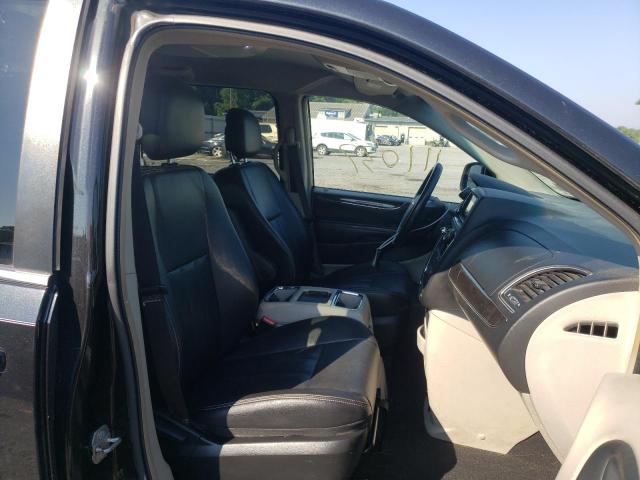 Photo 5 from auction – 2015 CHRYSLER TOWN & COU with VIN 2C4RC1BG0FR521796