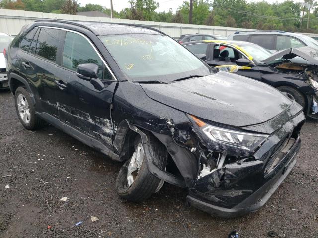 TOYOTA RAV4 XLE 2019 with VIN 2T3P1RFVXKC004382 - Photo from auction