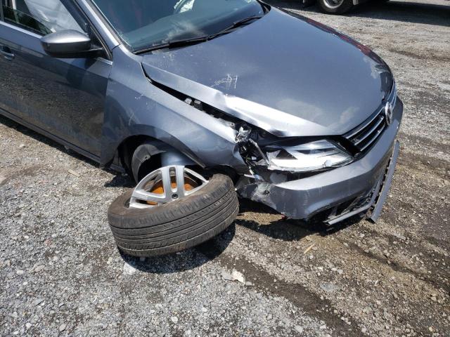 Photo 9 from auction – 2017 VOLKSWAGEN JETTA S with VIN 3VW2B7AJ4HM216197