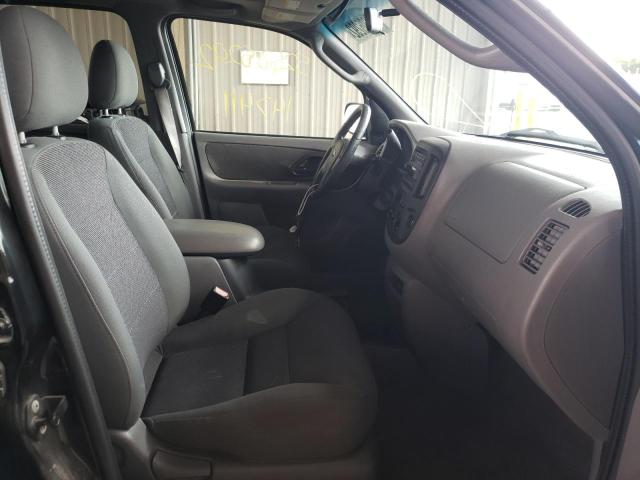 Photo 5 from auction – 2002 FORD ESCAPE XLT with VIN 1FMYU04162KB37747