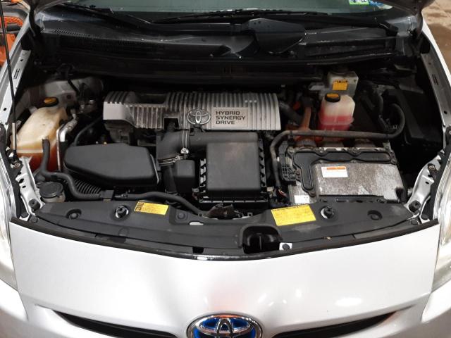 Photo 7 from auction – 2011 TOYOTA PRIUS with VIN JTDKN3DU8B0309520