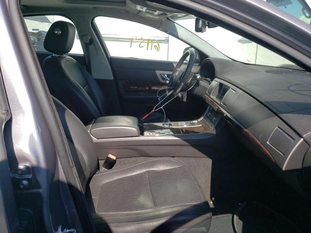Photo 5 from auction – 2011 JAGUAR XF PREMIUM with VIN SAJWA0GB8BLS08581