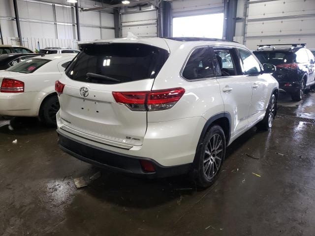 Photo 4 from auction – 2018 TOYOTA HIGHLANDER with VIN 5TDJZRFH7JS894959