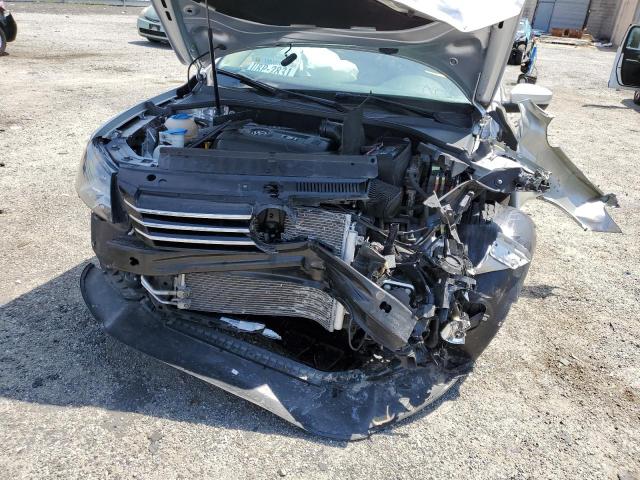 Photo 9 from auction – 2014 VOLKSWAGEN PASSAT S with VIN 1VWAT7A37EC032928