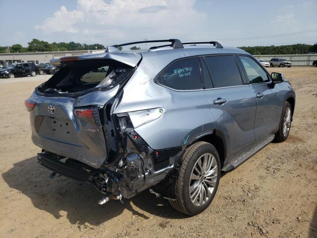 Photo 4 from auction – 2022 TOYOTA HIGHLANDER with VIN 5TDFARAH7NS014563
