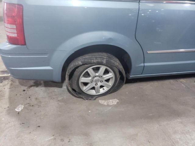 Photo 9 from auction – 2010 CHRYSLER TOWN & COU with VIN 2A4RR5D15AR400179