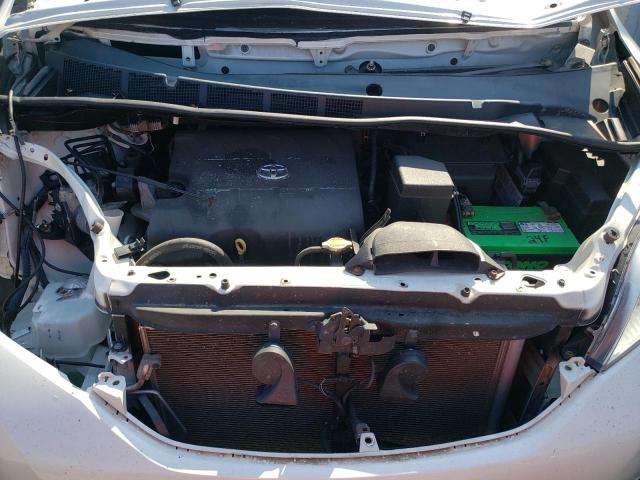 Photo 7 from auction – 2015 TOYOTA SIENNA XLE with VIN 5TDYK3DC2FS688186