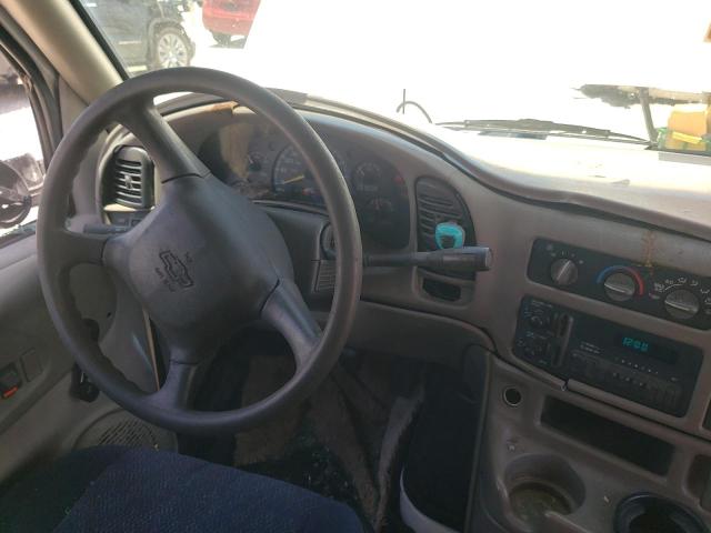 Photo 9 from auction – 2000 CHEVROLET ASTRO with VIN 1GCDM19W2YB103911