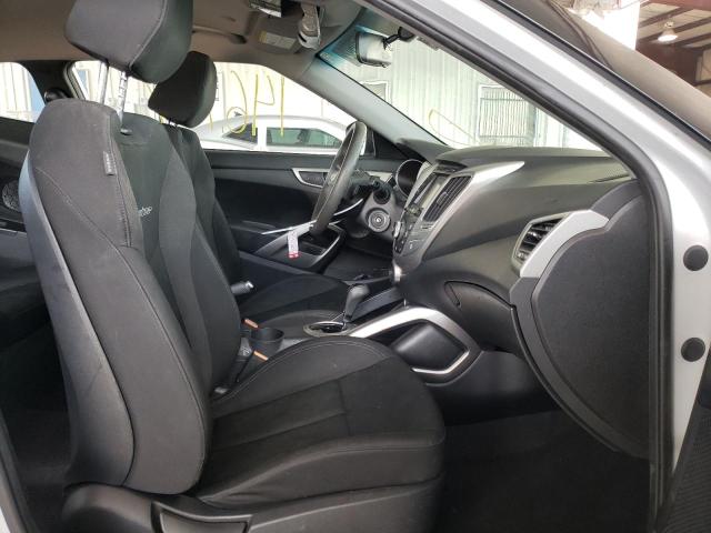 صورة رقم 5 من المزاد - 2016 HYUNDAI VELOSTER مع VIN KMHTC6AD4GU257637